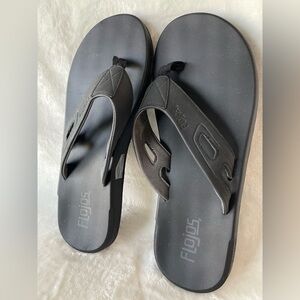 New with tags men’s hydro Flojos sandals size 11 black